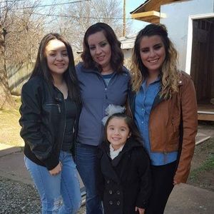 Meet your Posher, Juana